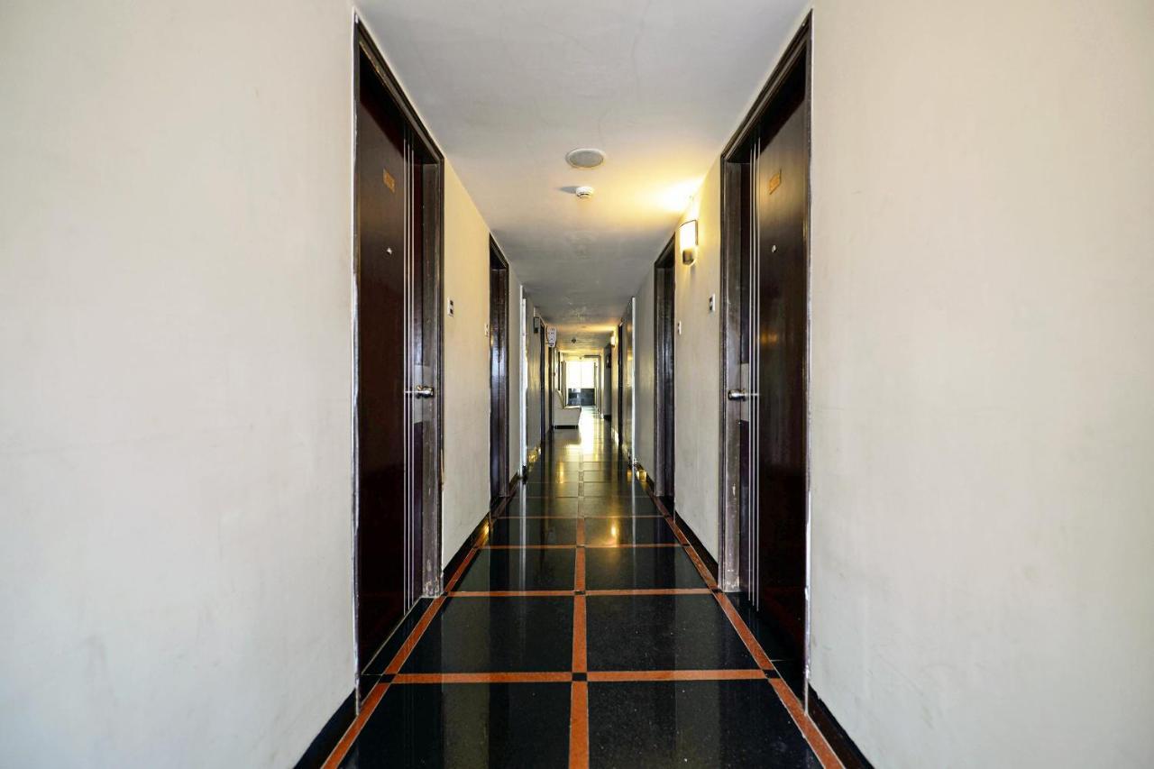 Capital O Hotel Central Park Near Birla Mandir Haidarábád Kültér fotó