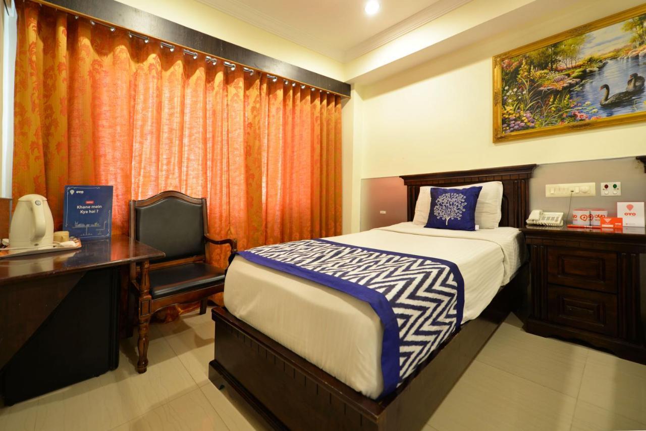 Capital O Hotel Central Park Near Birla Mandir Haidarábád Kültér fotó