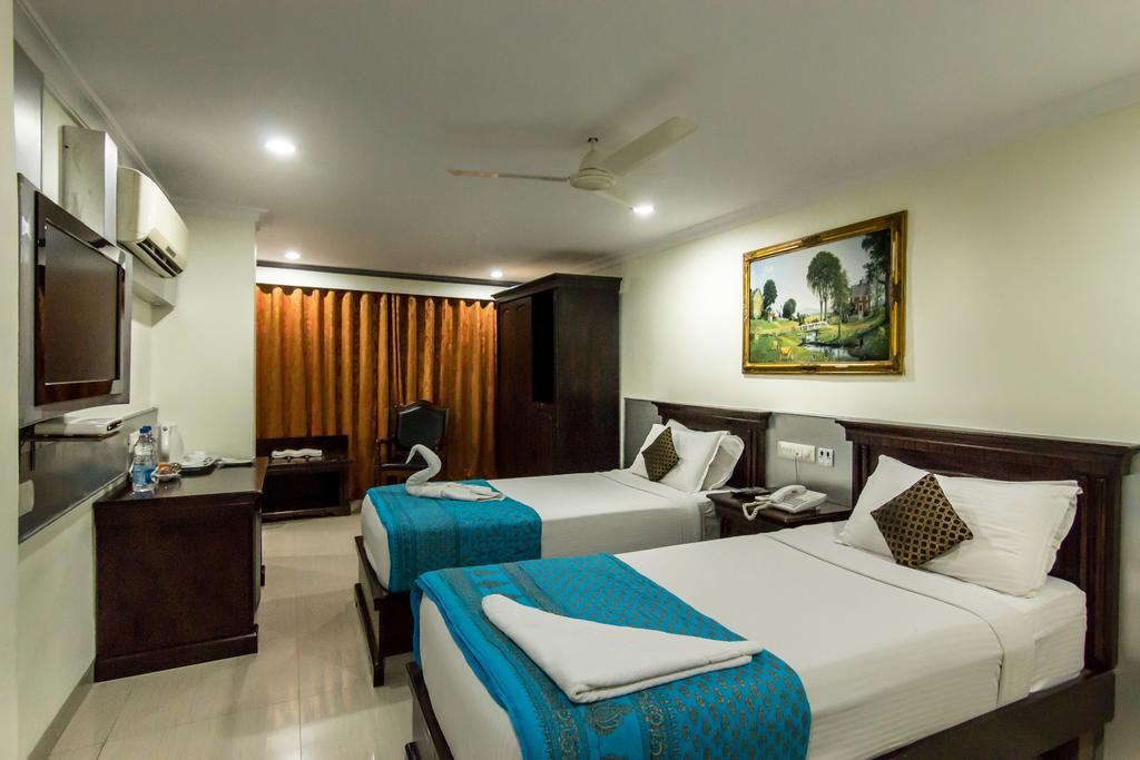 Capital O Hotel Central Park Near Birla Mandir Haidarábád Kültér fotó