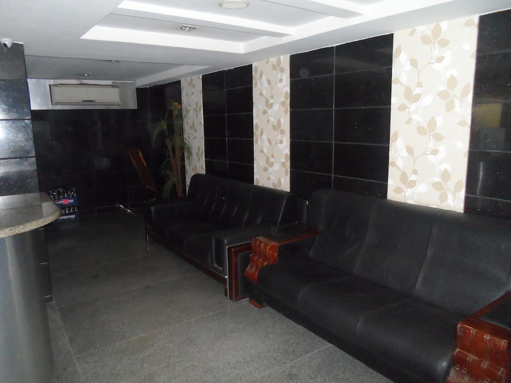 Capital O Hotel Central Park Near Birla Mandir Haidarábád Kültér fotó