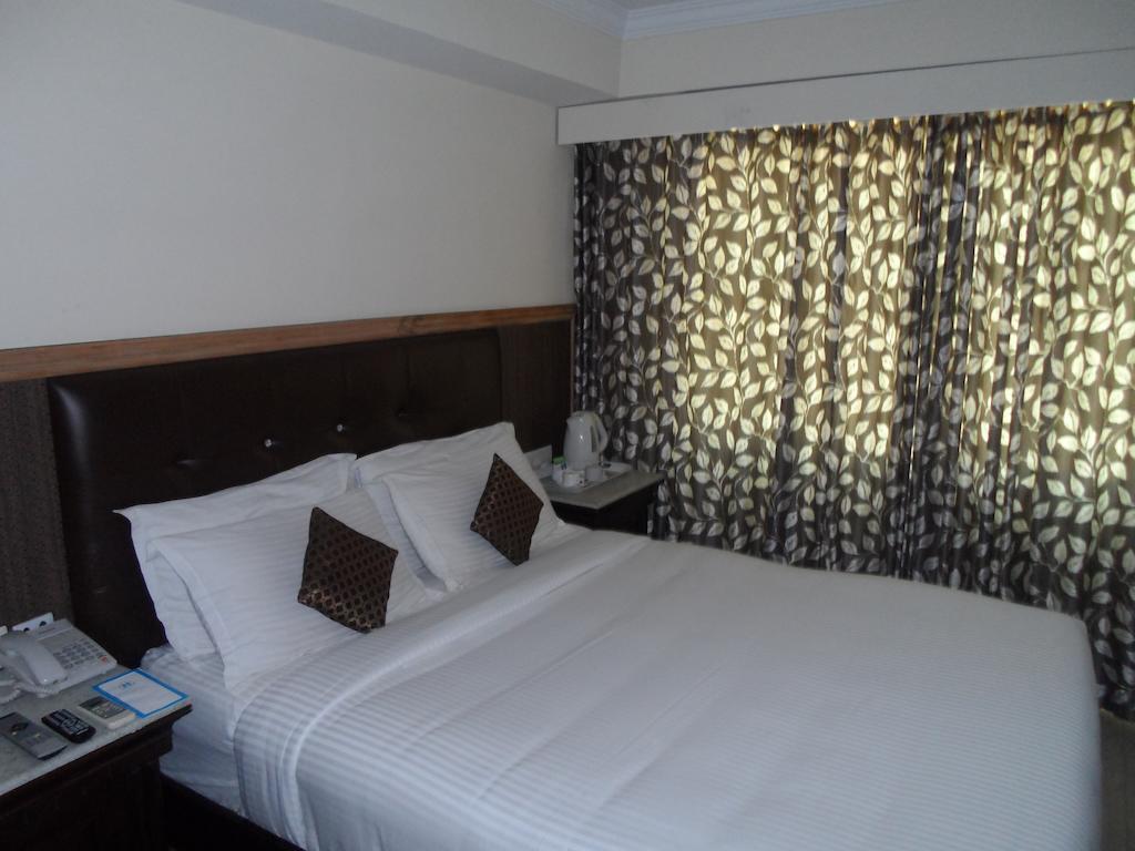 Capital O Hotel Central Park Near Birla Mandir Haidarábád Kültér fotó